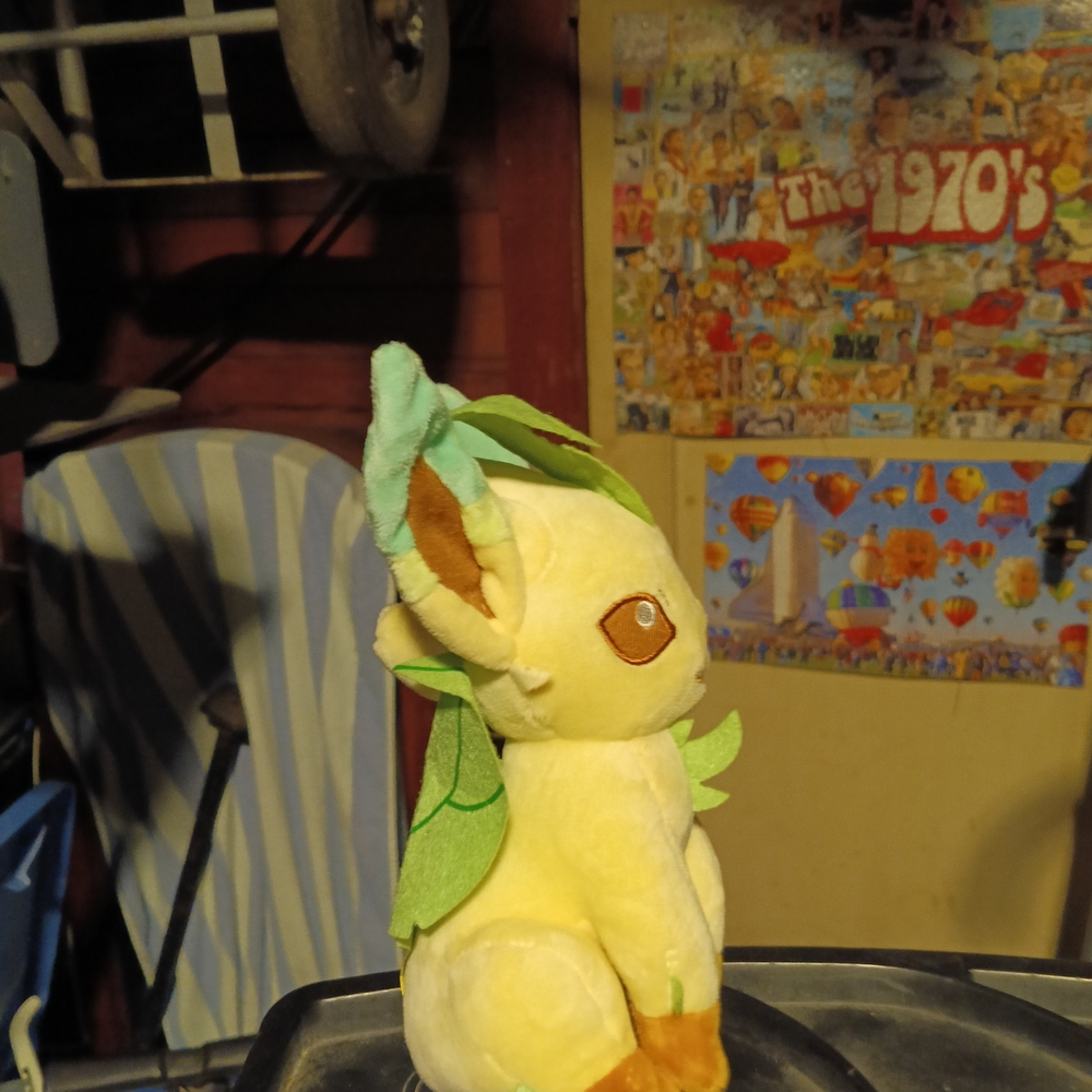 Pokemon Leafy Plush Toy - Cream and Brown - Picture 2 of 4